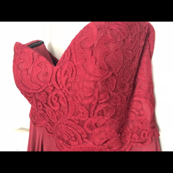 Formal Winter Gown! Size 6 NEVER WORN OR ALTERED - Picture 3 of 8